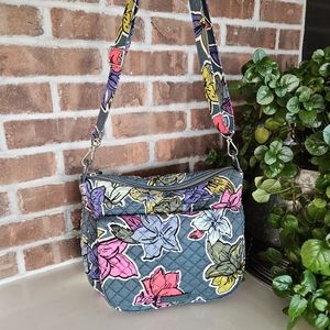 GUC Vera Bradley Carson Shoulder Bag Falling Flowers